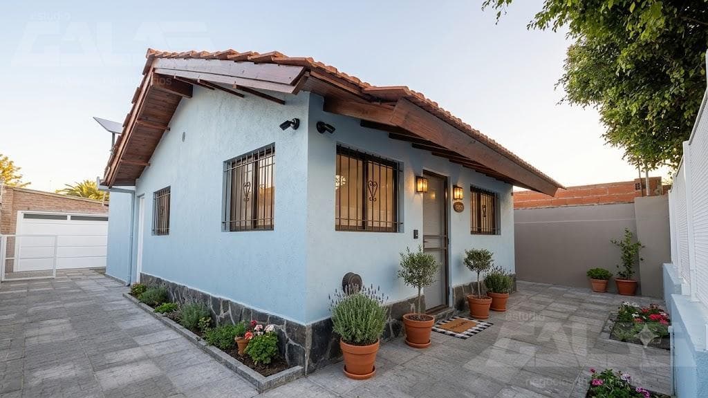 HOUSE | 4 ROOMS | SWIMMING POOL | ALL ON THE GROUND FLOOR | DOUBLE GARAGE | NORTH ITUZAINGÓ