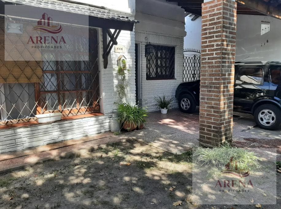 3-Room House for Sale, Eligible for a Mortgage, in Ituzaingó Norte