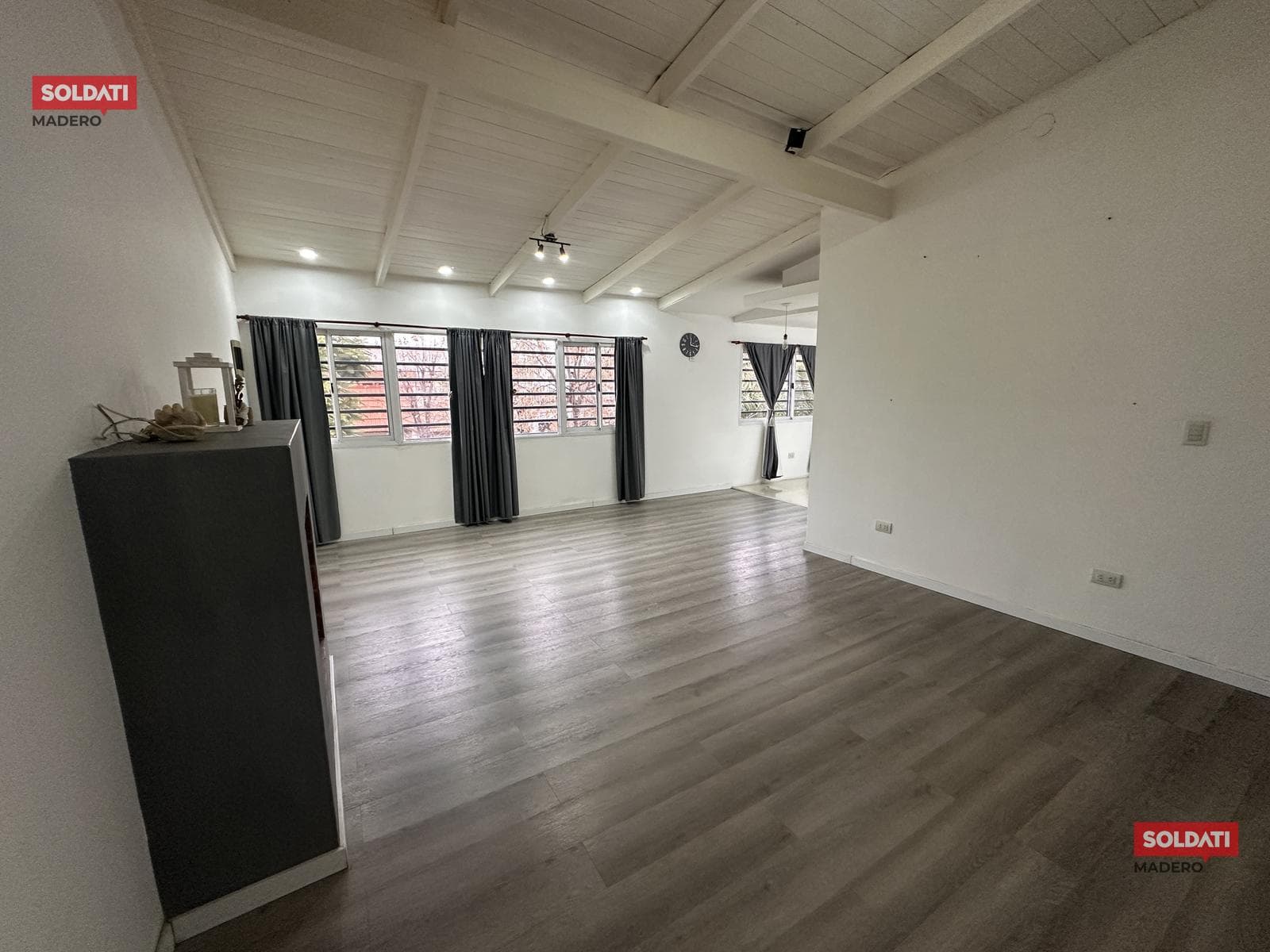 House for Sale: 3 Bedrooms, Parrilla, Avellaneda