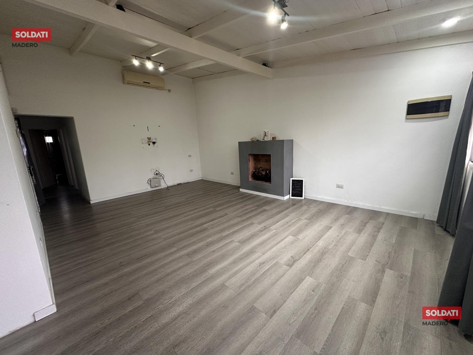 House for Sale: 3 Bedrooms, Parrilla, Avellaneda