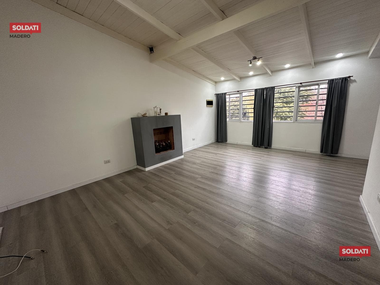 House for Sale: 3 Bedrooms, Parrilla, Avellaneda