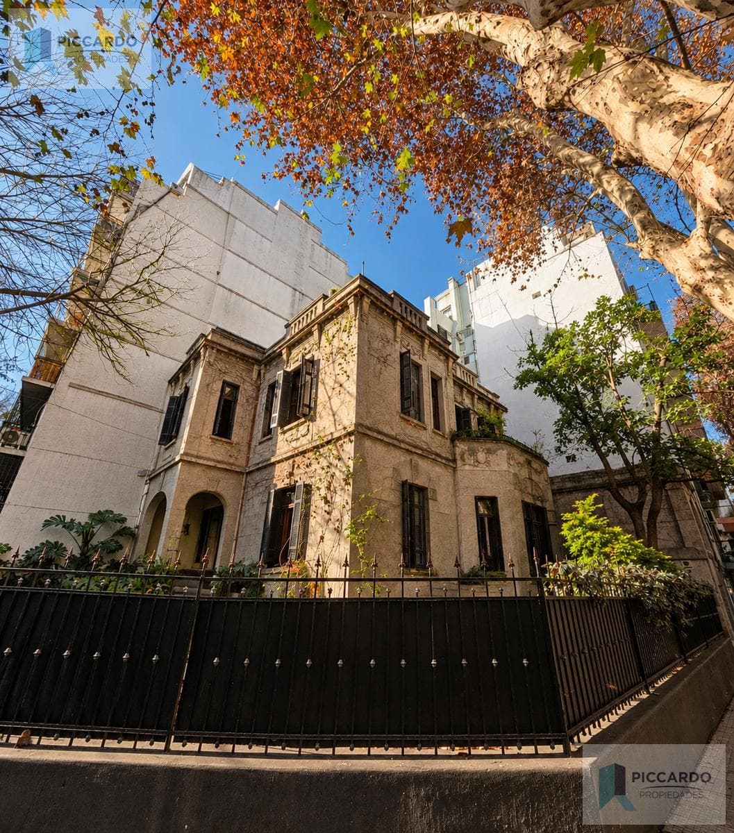 Luxury Corner House | 6 Rooms with En-Suite Bathrooms, Parking Spaces, and a Terrace