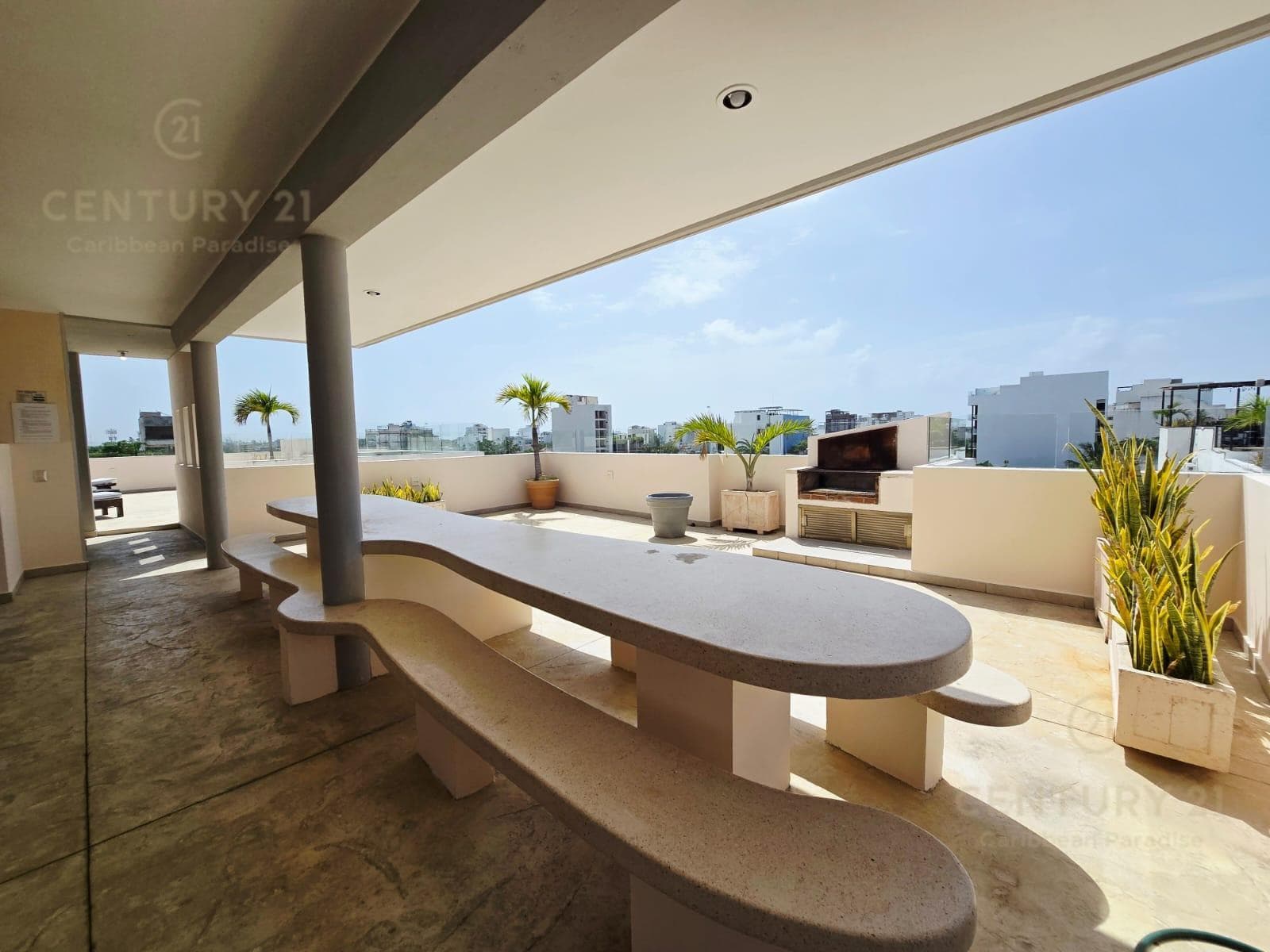 Ground-Floor Apartment for Sale with 2 Bedrooms | Downtown Playa del Carmen | P4621