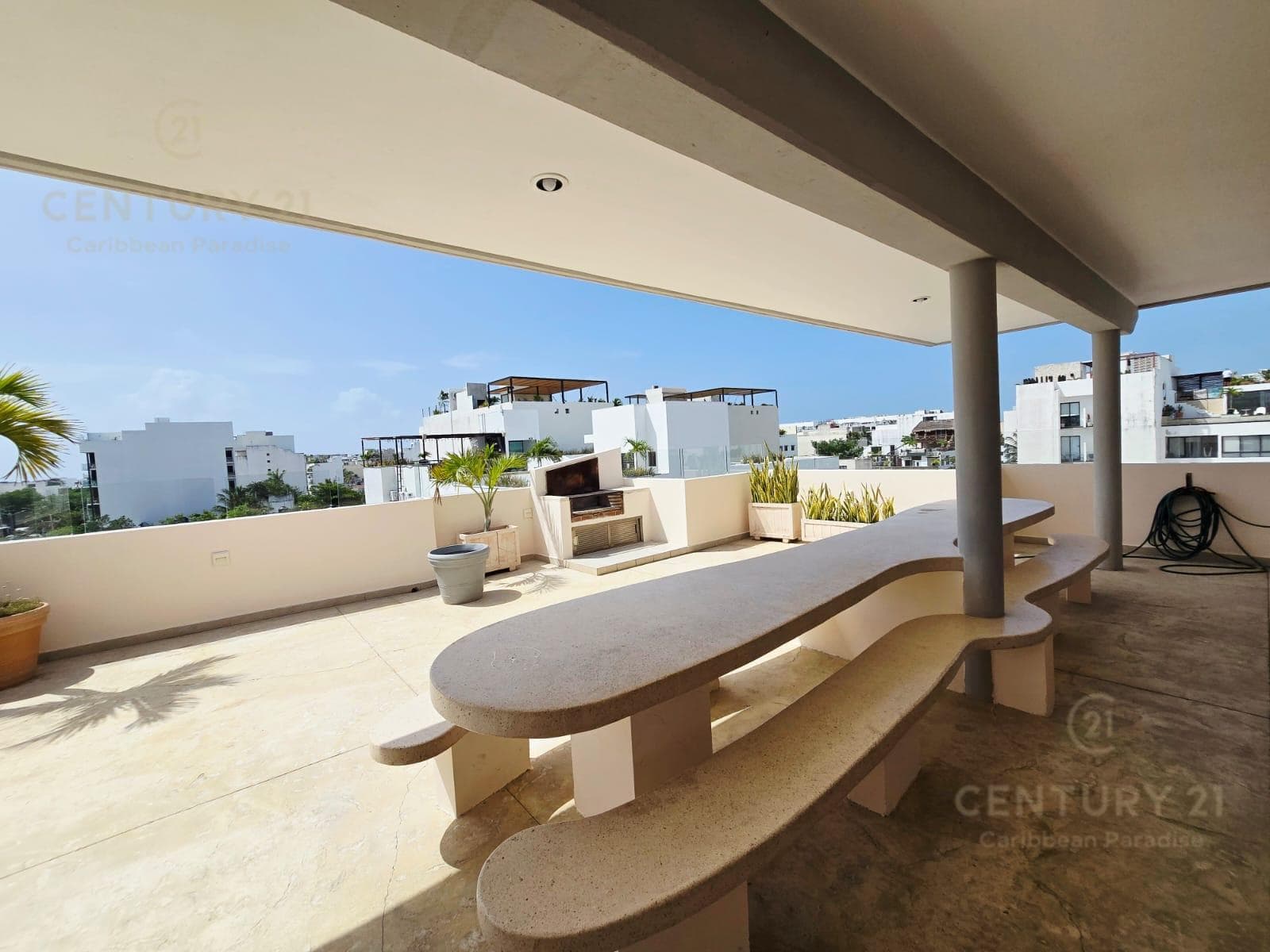 Ground-Floor Apartment for Sale with 2 Bedrooms | Downtown Playa del Carmen | P4621