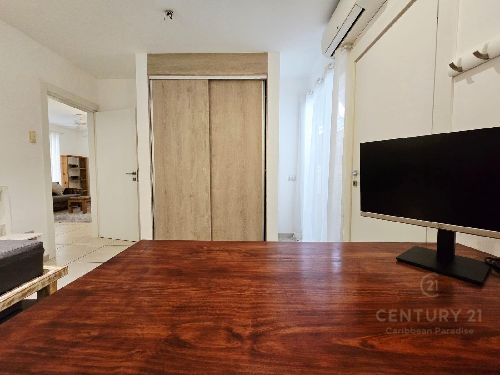 Ground-Floor Apartment for Sale with 2 Bedrooms | Downtown Playa del Carmen | P4621