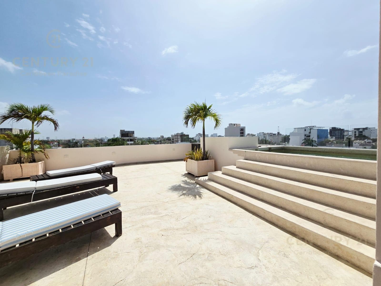 Ground-Floor Apartment for Sale with 2 Bedrooms | Downtown Playa del Carmen | P4621