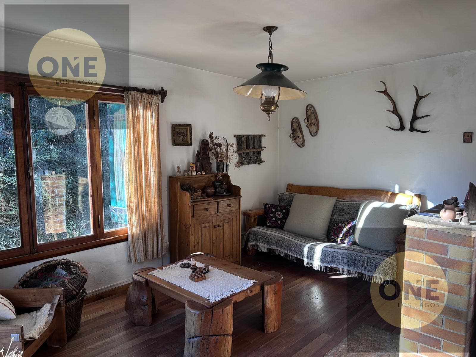 HOUSE ON BUSTILLO | COMMERCIAL PROPERTY