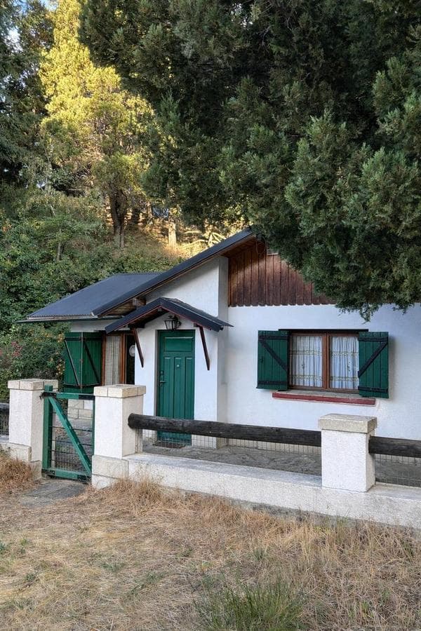 HOUSE ON BUSTILLO | COMMERCIAL PROPERTY