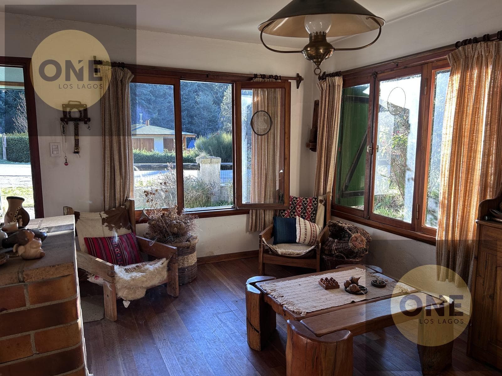HOUSE ON BUSTILLO | COMMERCIAL PROPERTY