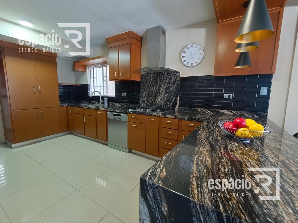HOUSE FOR SALE IN RINCONADAS DE LA SIERRA
