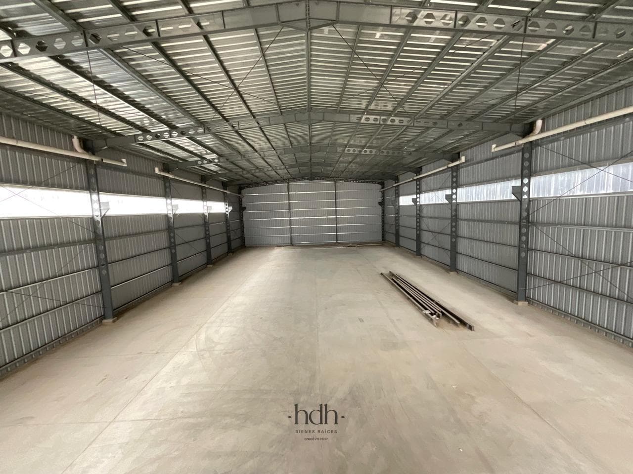 Warehouse for sale: 1,497 m²