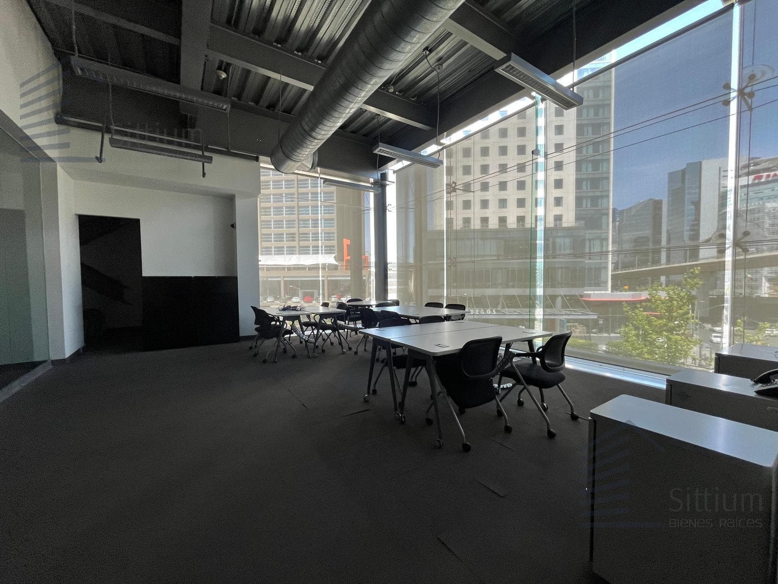 Office for Rent - Santa Fe - 2,683 m² - 1st Floor