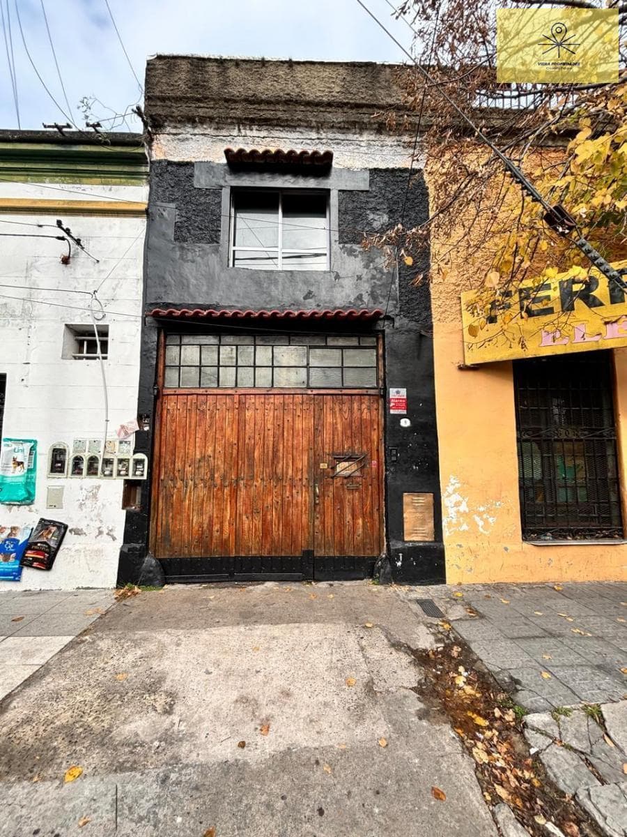 Top Warehouse for Rent: 160 m², Parking Option in Carupa