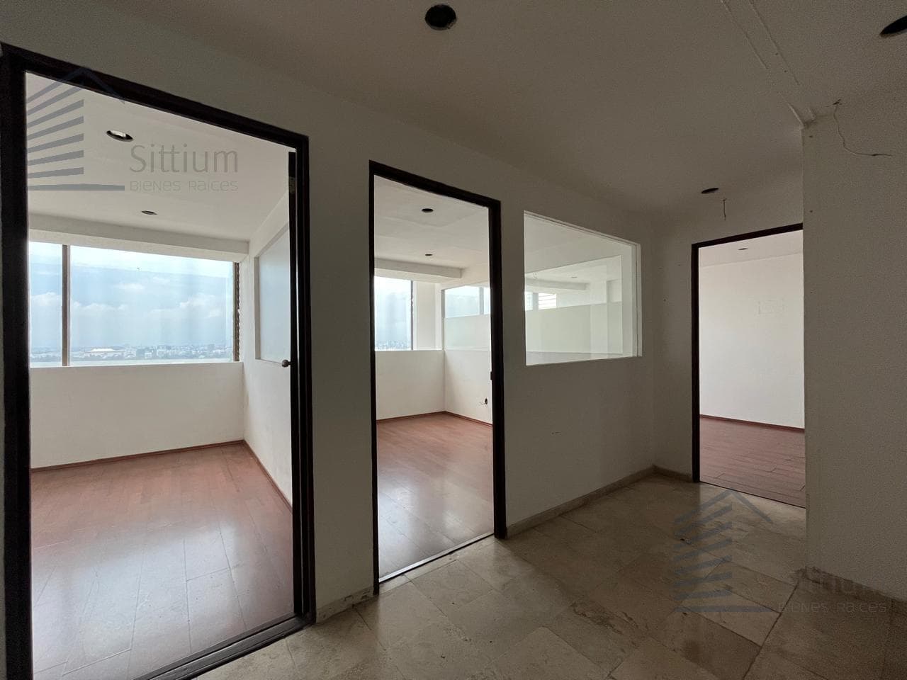 Office for Rent in Álvaro Obregón - 15th Floor - 247 m²