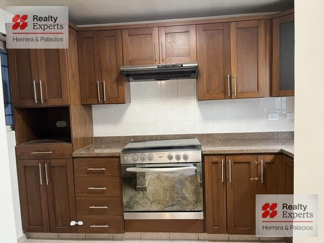 House for Rent in Puerta de Hierro