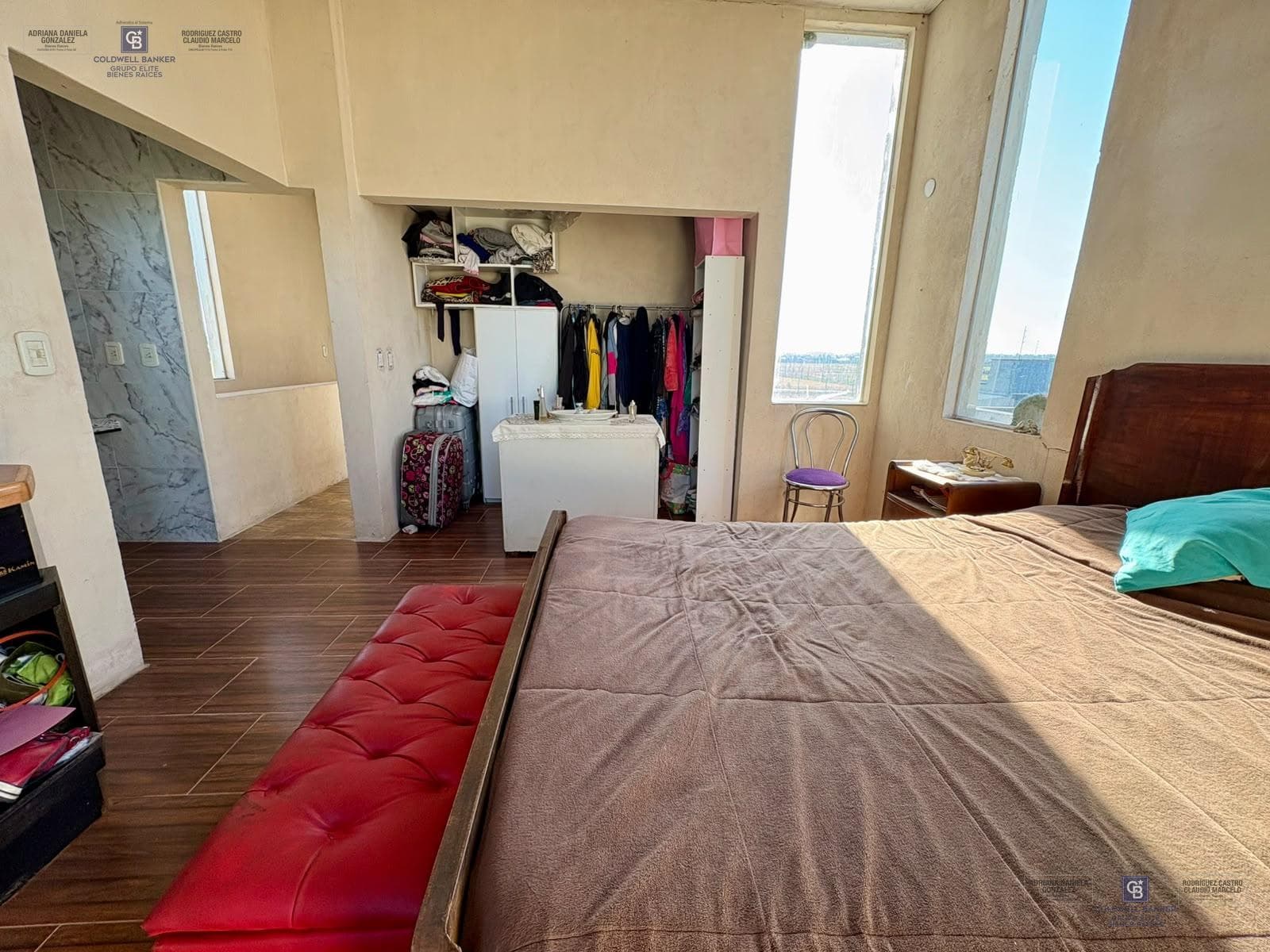 Venta casa 3 ambientes , pileta, quincho y cocheras en Domselaar chico San Vicente.