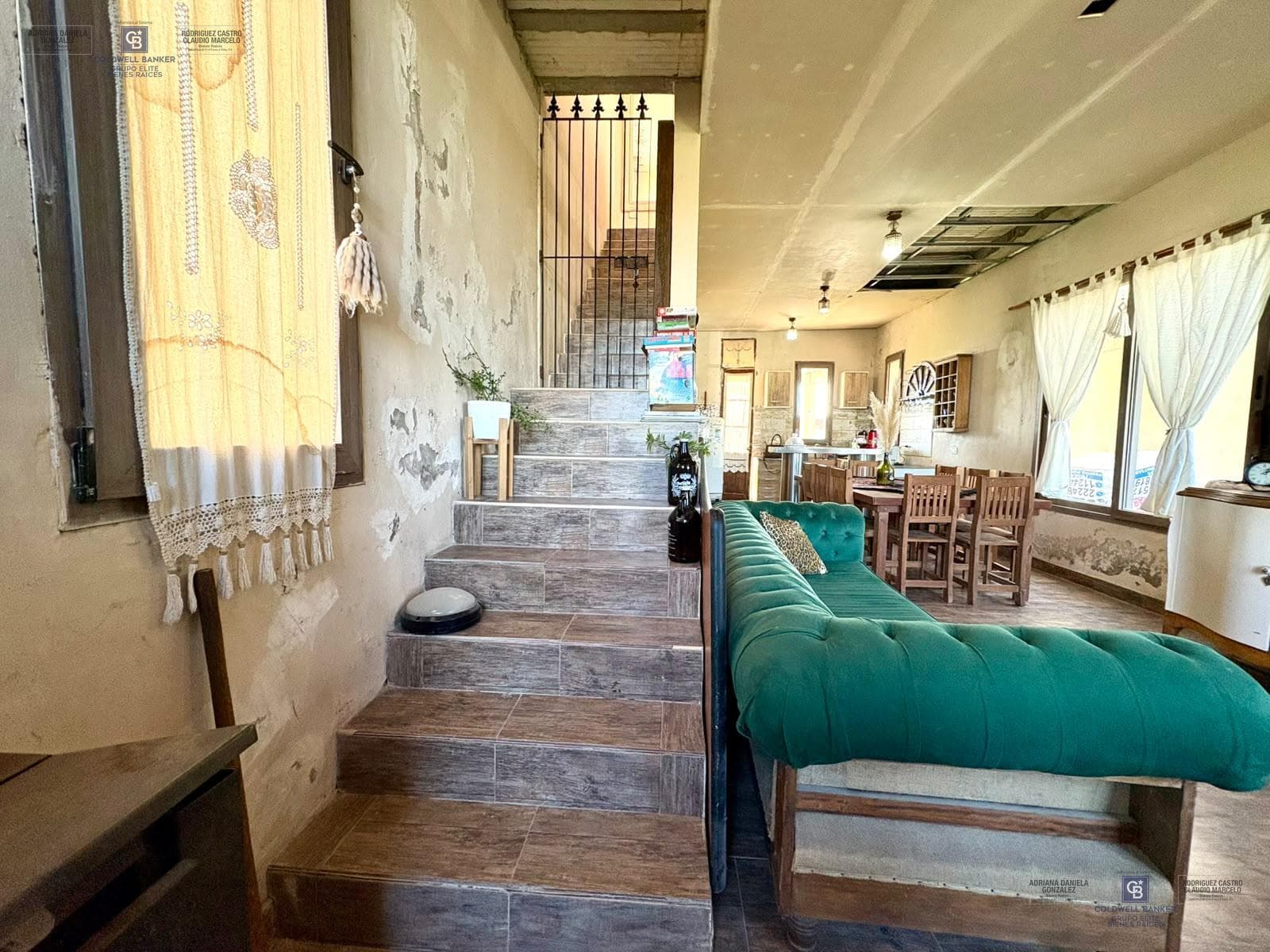 Venta casa 3 ambientes , pileta, quincho y cocheras en Domselaar chico San Vicente.