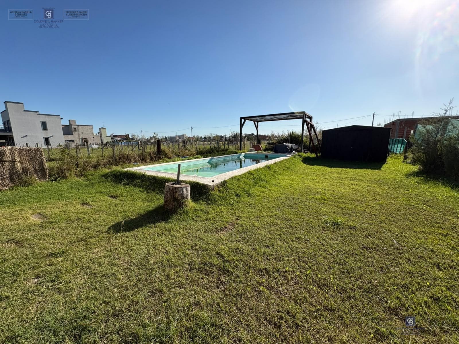 Venta casa 3 ambientes , pileta, quincho y cocheras en Domselaar chico San Vicente.