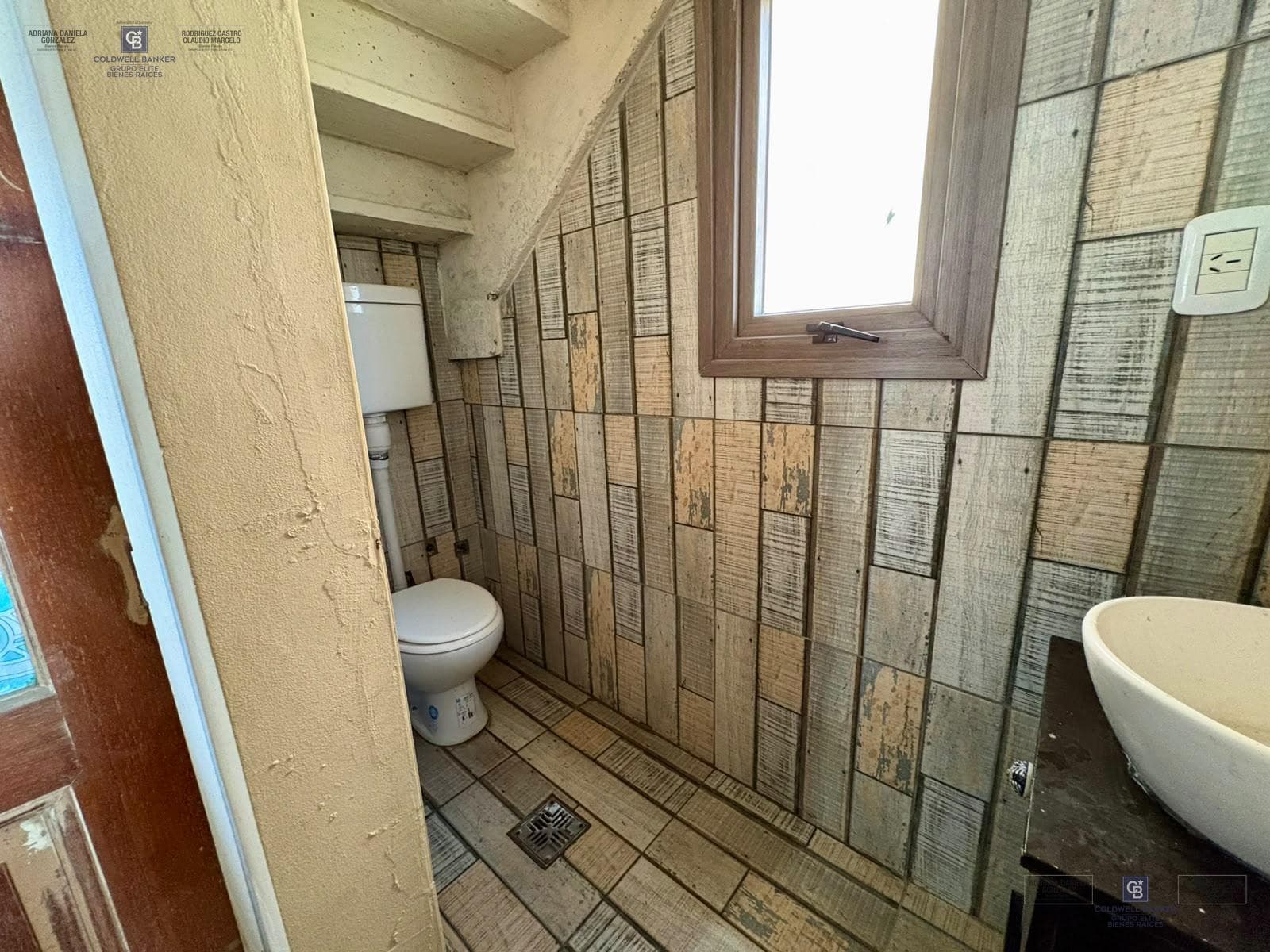 Venta casa 3 ambientes , pileta, quincho y cocheras en Domselaar chico San Vicente.