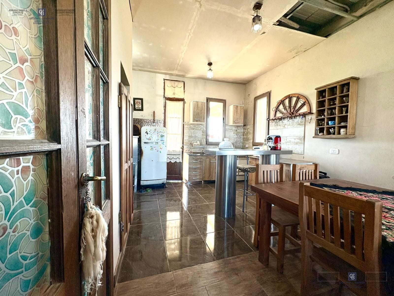 3-room house for sale, with a pool, barbecue area, and parking spaces in Domselaar Chico, San Vicente.