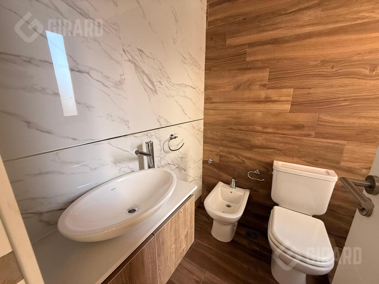 Brand-new 2-room apartment for sale in the Plaza Guemes area
