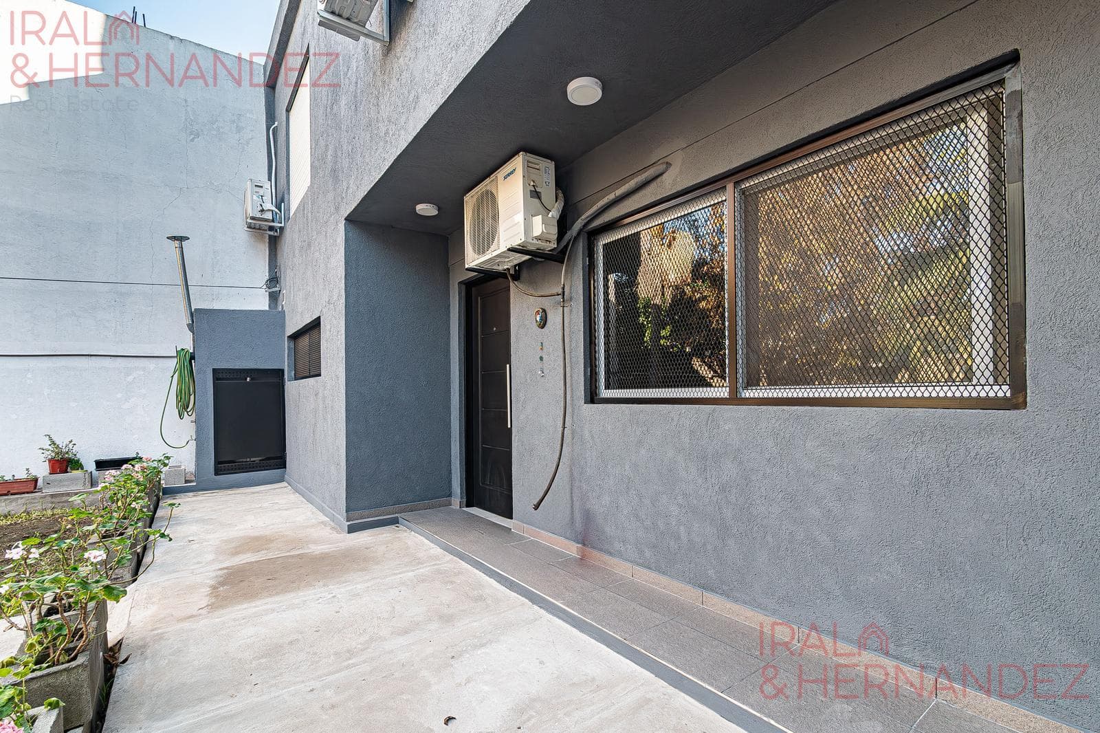 Venta Casa En Lote Propio Parque y Cochera - San Martín