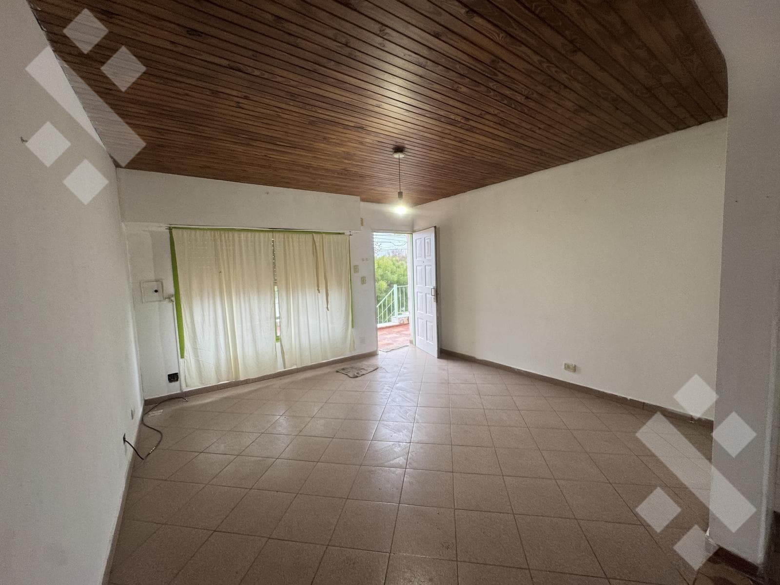 3-Bedroom Apartment for Sale in Cipolletti
