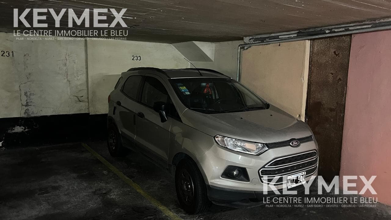 Cochera en Barrio Balvanera. Muy comoda y bien ubicada. Barrio muy comercial. Oportunidad!