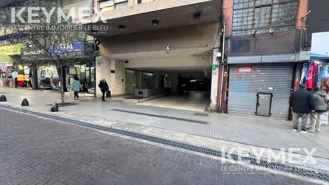 Cochera en Barrio Balvanera. Muy comoda y bien ubicada. Barrio muy comercial. Oportunidad!