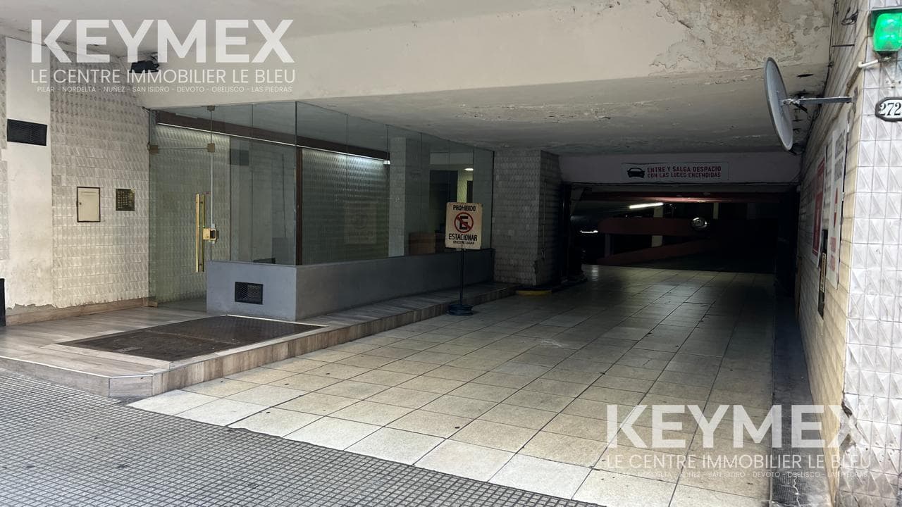 Parking space in the Balvanera neighborhood. Very convenient and well-located. A neighborhood with plenty of shops. A great opportunity!