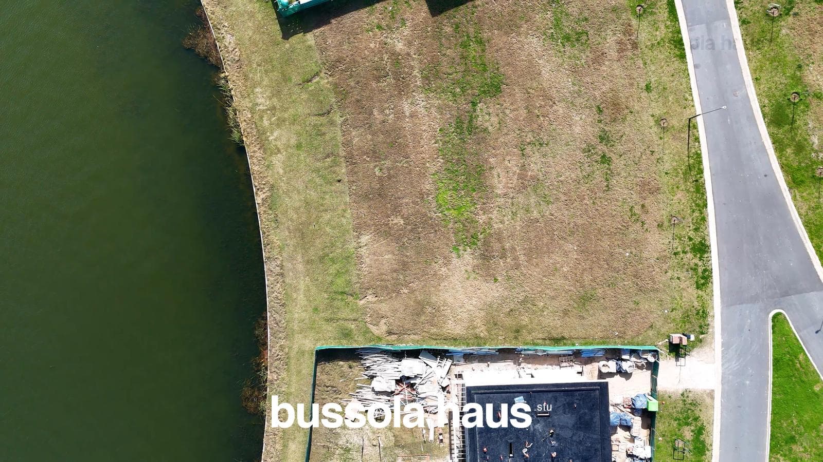 Northwest-facing lot for sale in Amarras Puertos Escobar