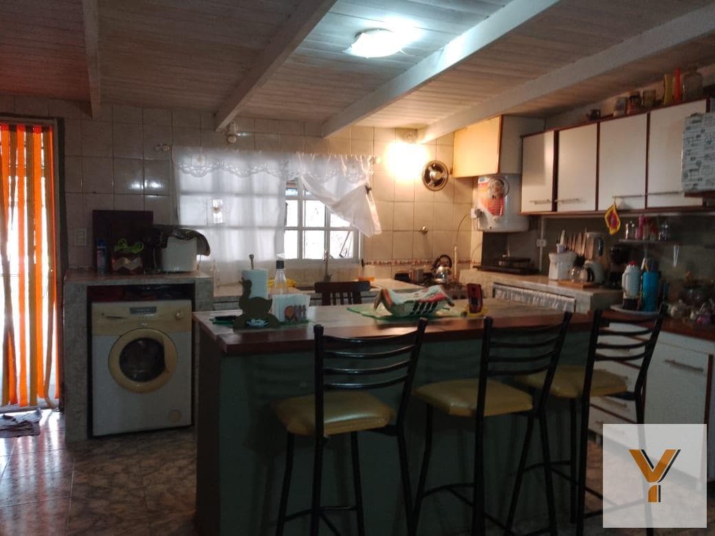 House for Sale - 3 Bedrooms, 2 Bathrooms - 480 m - Berazategui