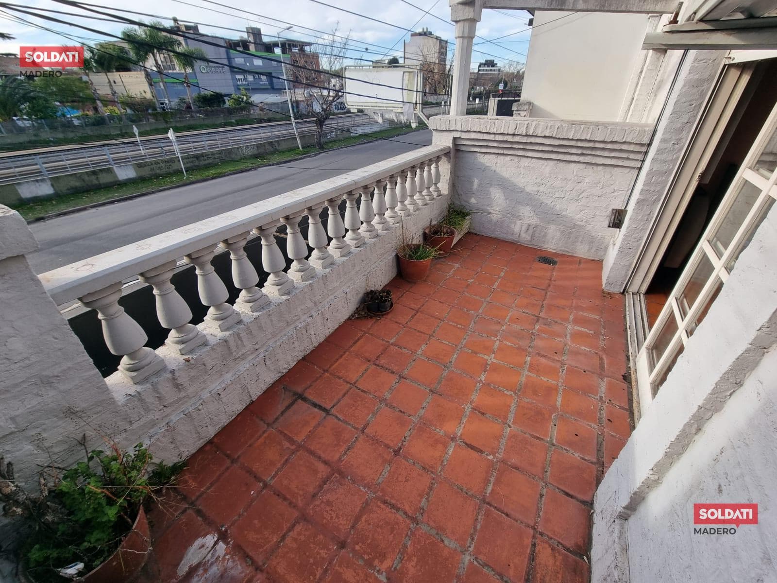 2- or 3-Room Duplex in Haedo with a Balcony and Patio