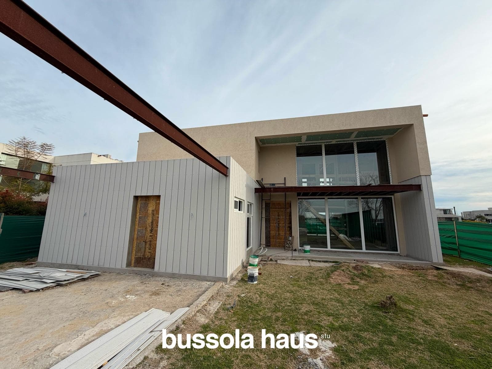 House under construction with 3 bedrooms overlooking the lake in Marinas Puertos del Lago