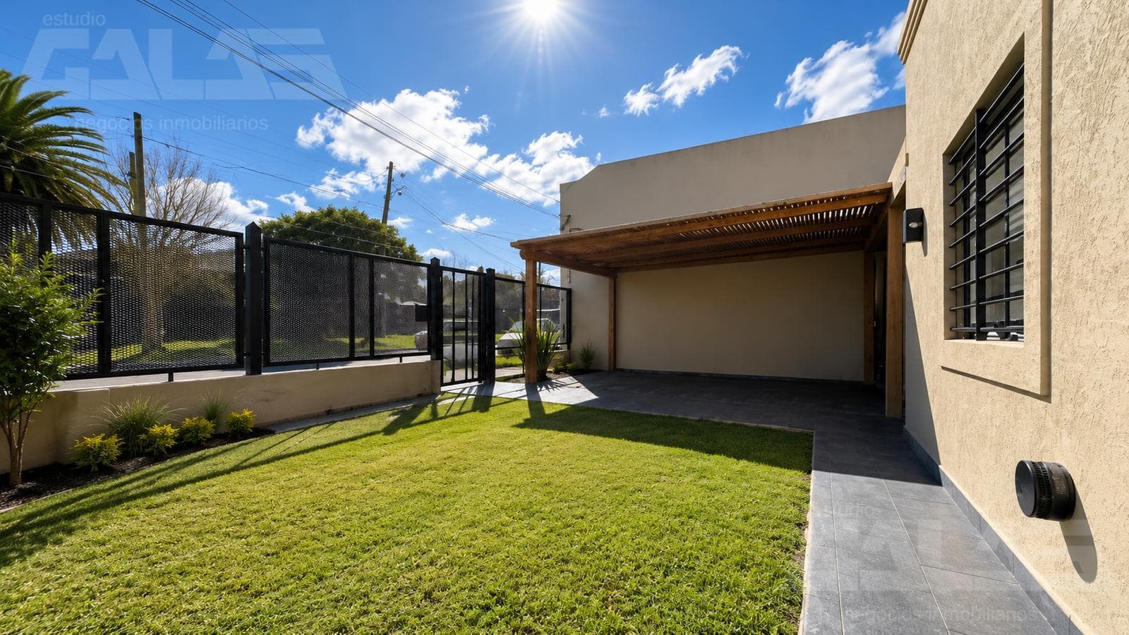4-room house - 3 bedrooms - Park - Pool - South Ituzaingó