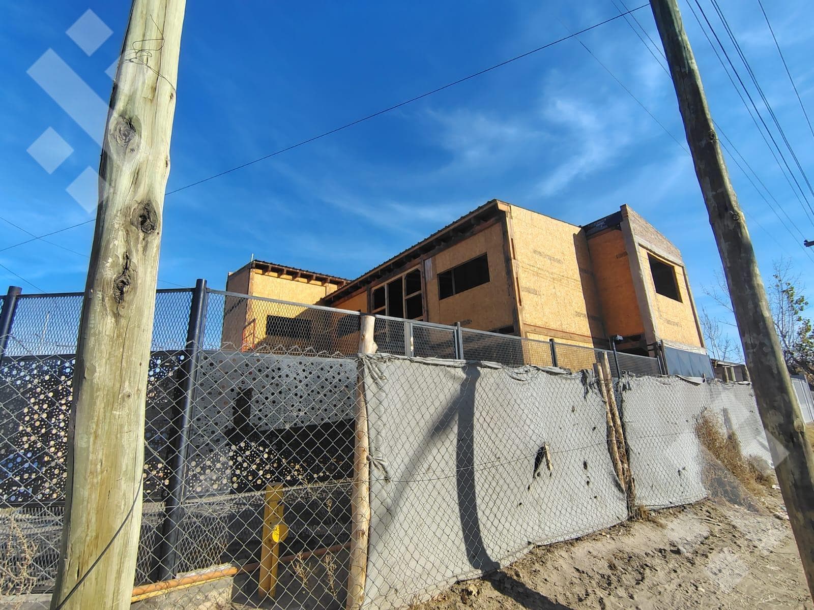 For Sale | 4-Bedroom House | Under Construction | Av. del Trabajo and Chocón | Plottier
