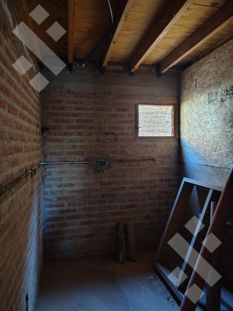 For Sale | 4-Bedroom House | Under Construction | Av. del Trabajo and Chocón | Plottier