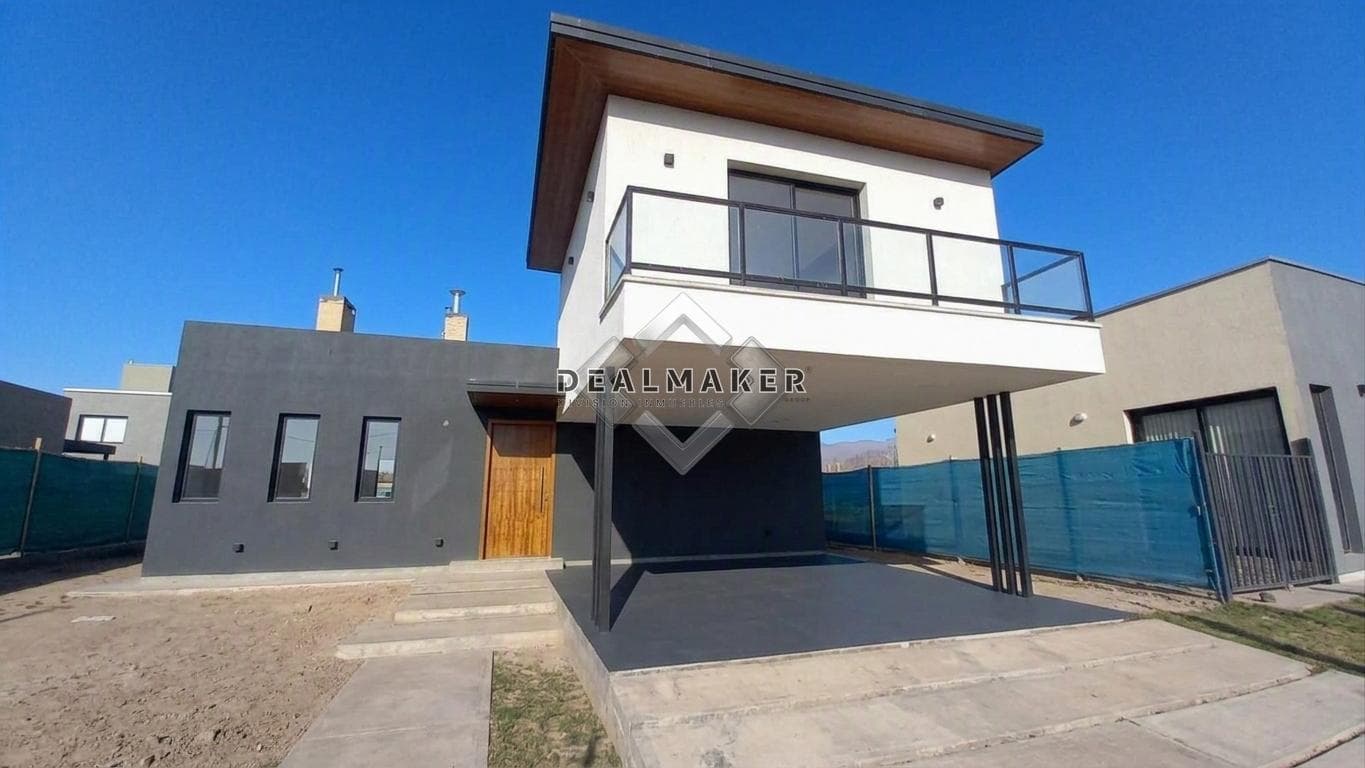 Brand-new house in the La Luisa neighborhood
