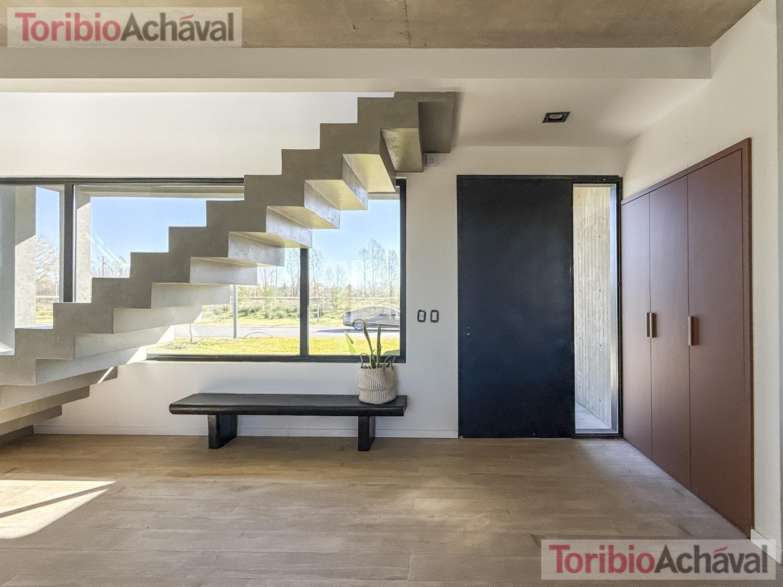 An incredible, brand-new modern-style home in the Amarras neighborhood of Puertos del Lago.
