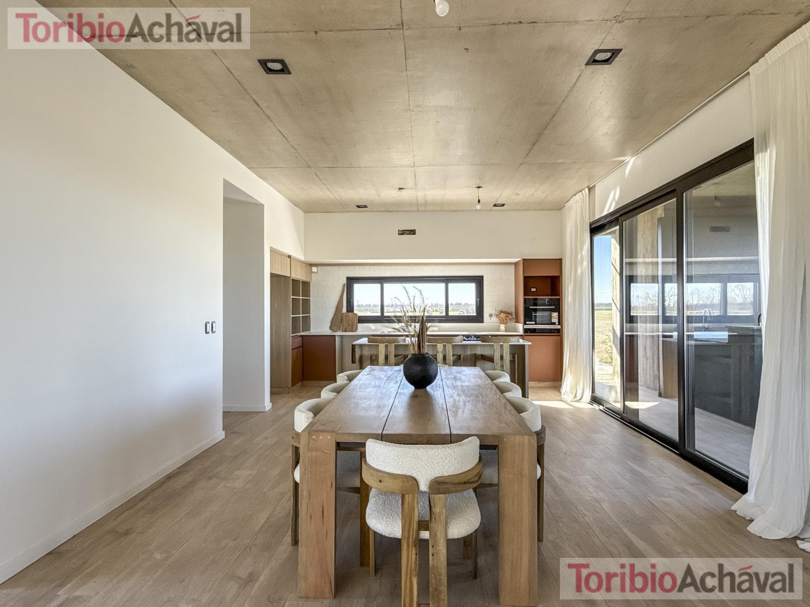 An incredible, brand-new modern-style home in the Amarras neighborhood of Puertos del Lago.