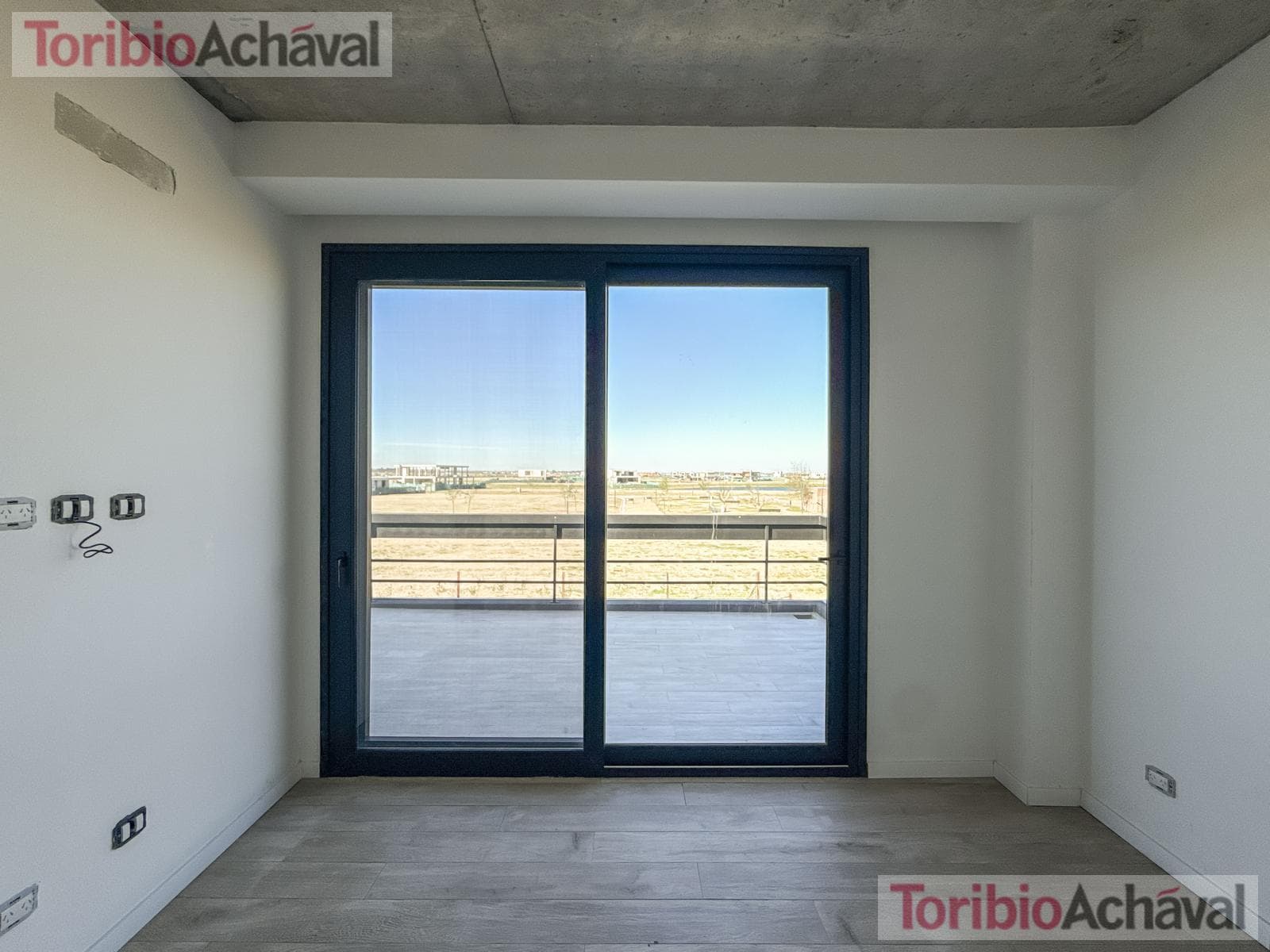 An incredible, brand-new modern-style home in the Amarras neighborhood of Puertos del Lago.