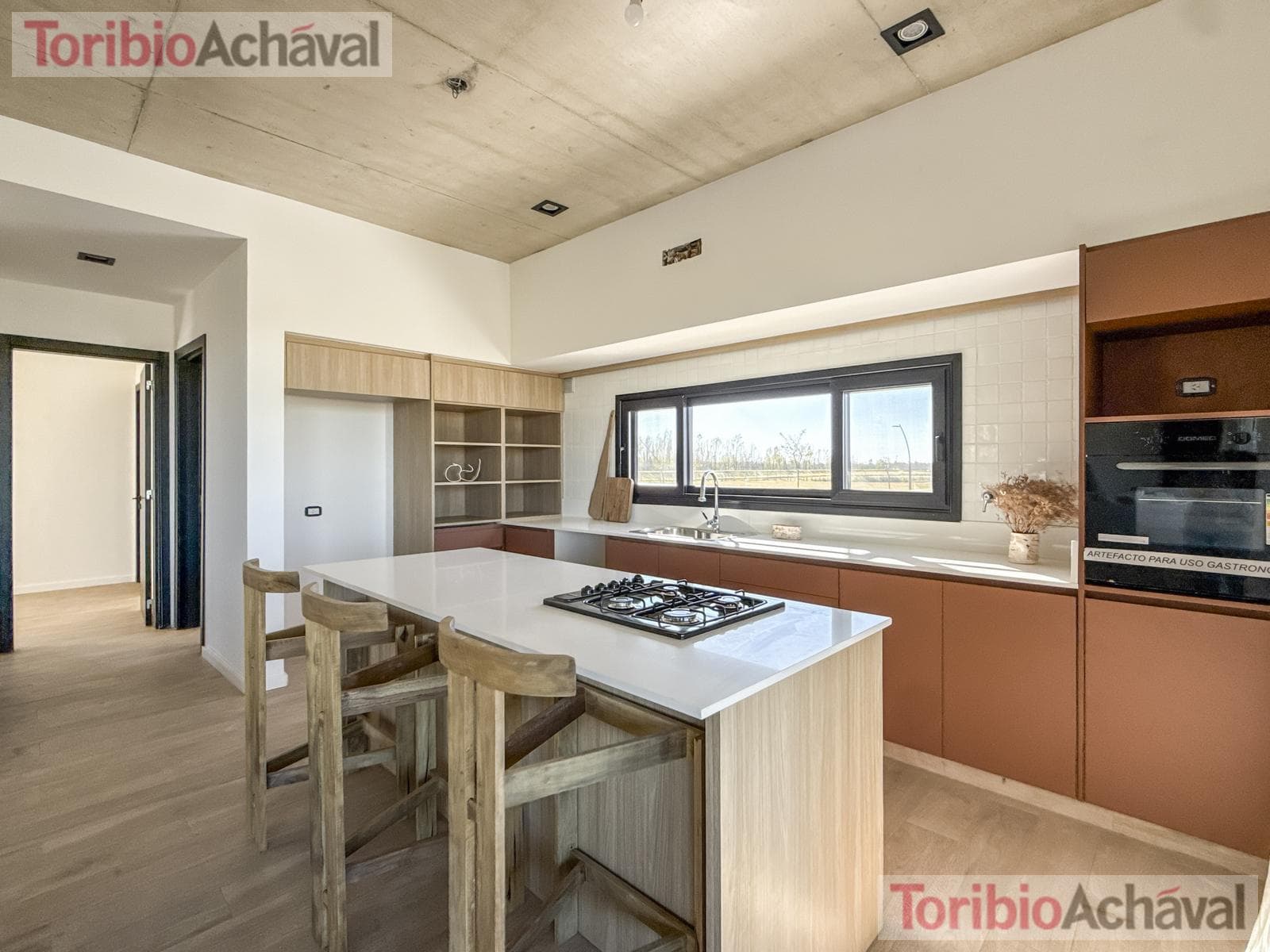 An incredible, brand-new modern-style home in the Amarras neighborhood of Puertos del Lago.