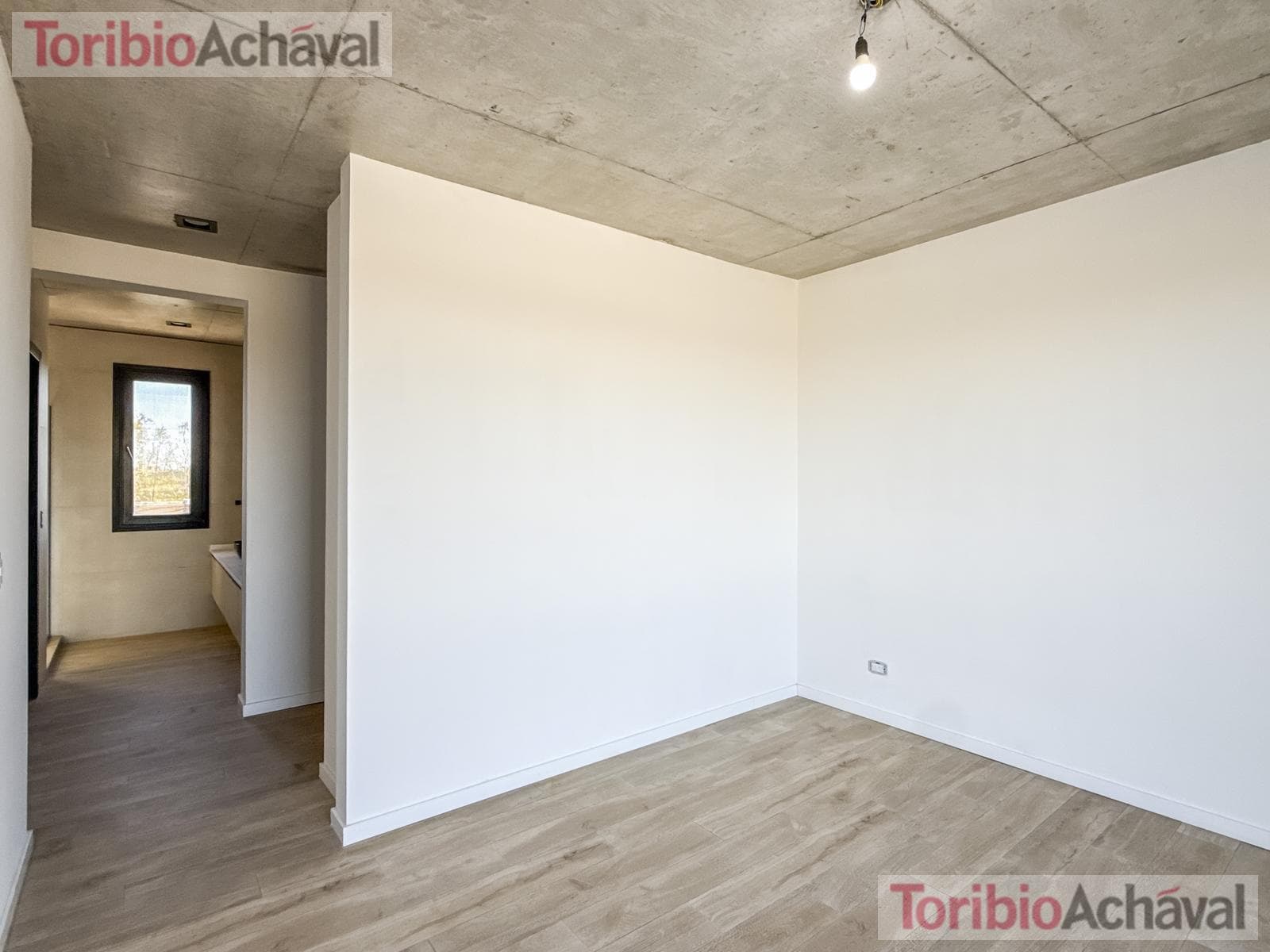 An incredible, brand-new modern-style home in the Amarras neighborhood of Puertos del Lago.