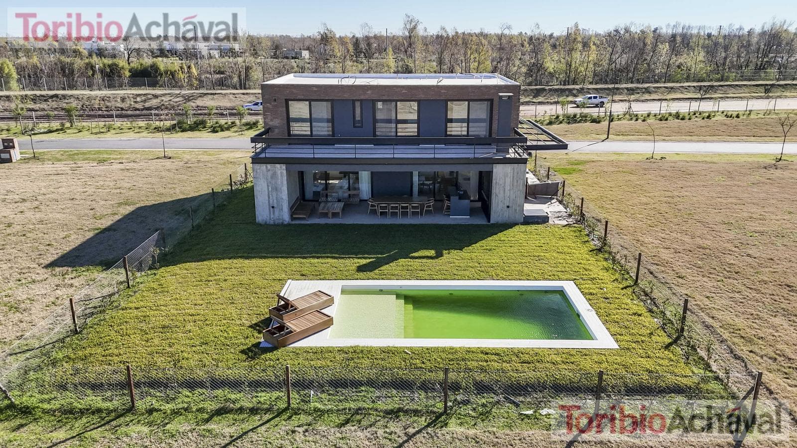 An incredible, brand-new modern-style home in the Amarras neighborhood of Puertos del Lago.