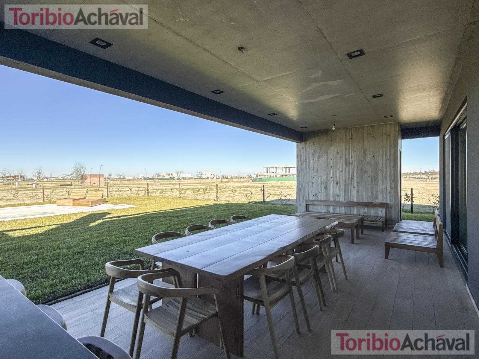 An incredible, brand-new modern-style home in the Amarras neighborhood of Puertos del Lago.