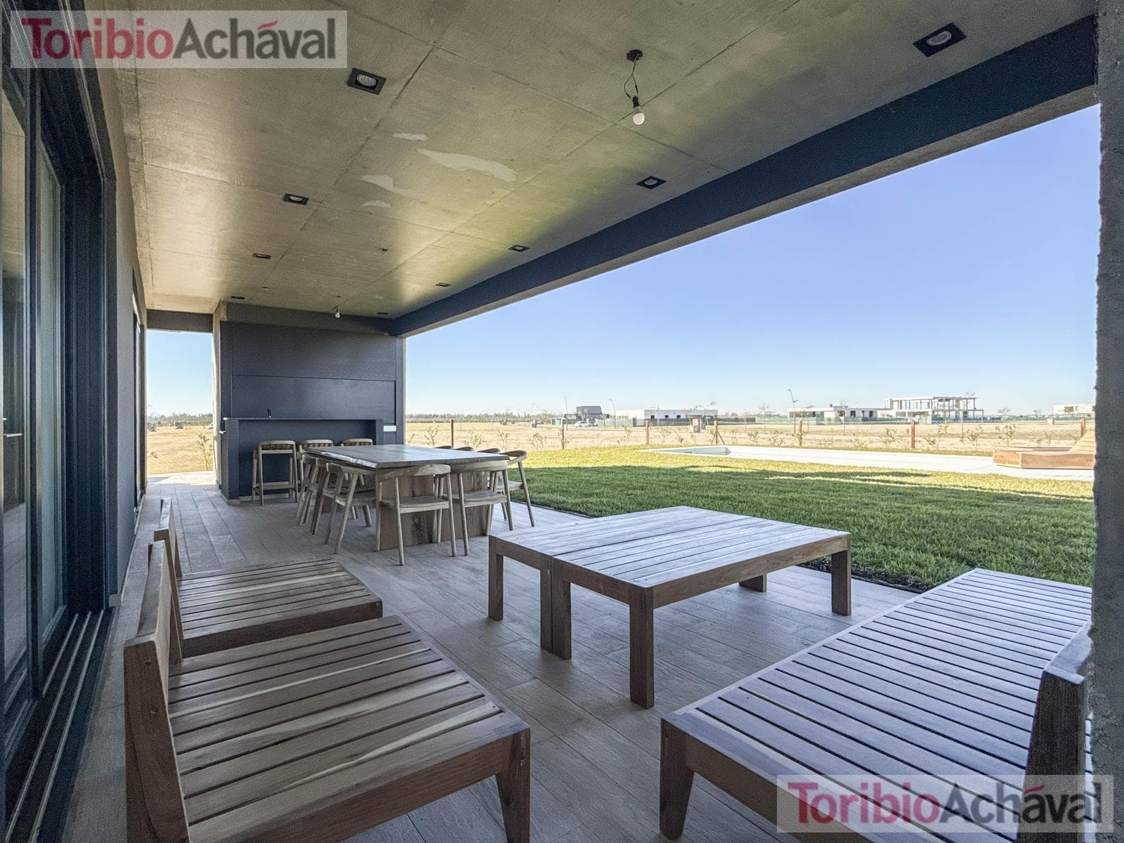 An incredible, brand-new modern-style home in the Amarras neighborhood of Puertos del Lago.