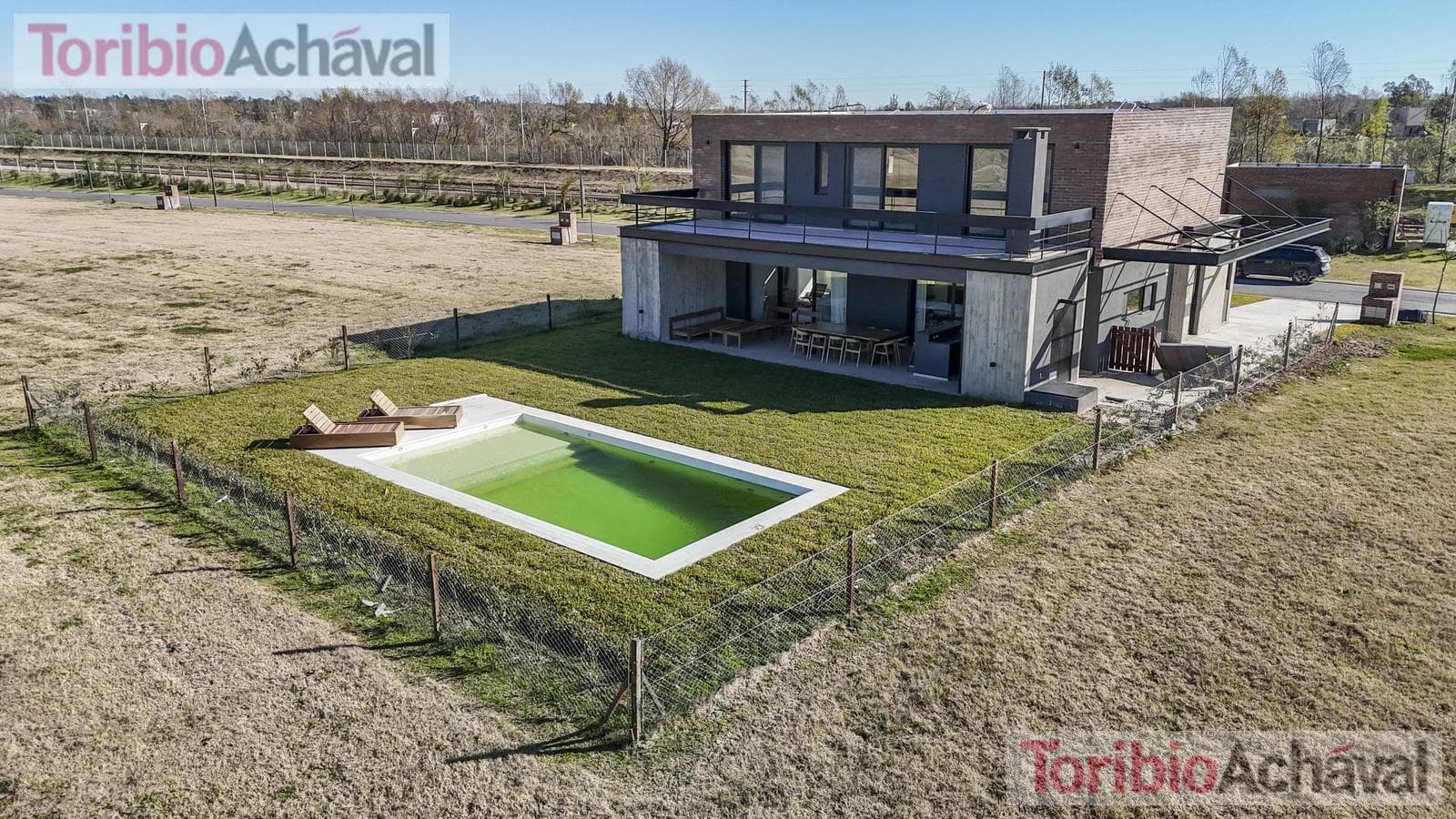 An incredible, brand-new modern-style home in the Amarras neighborhood of Puertos del Lago.