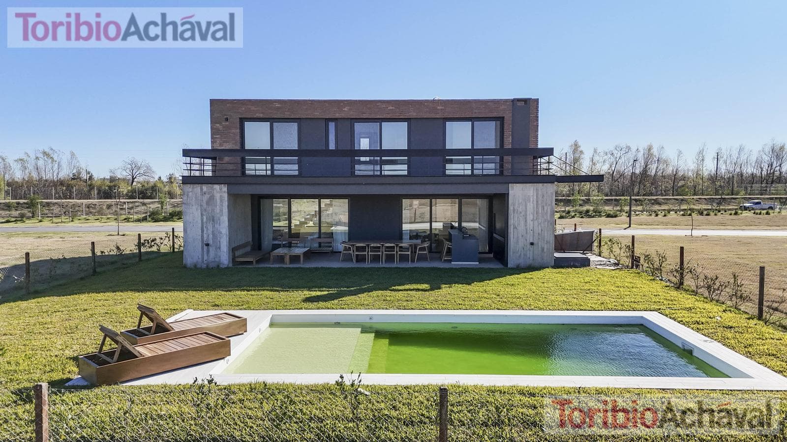 An incredible, brand-new modern-style home in the Amarras neighborhood of Puertos del Lago.