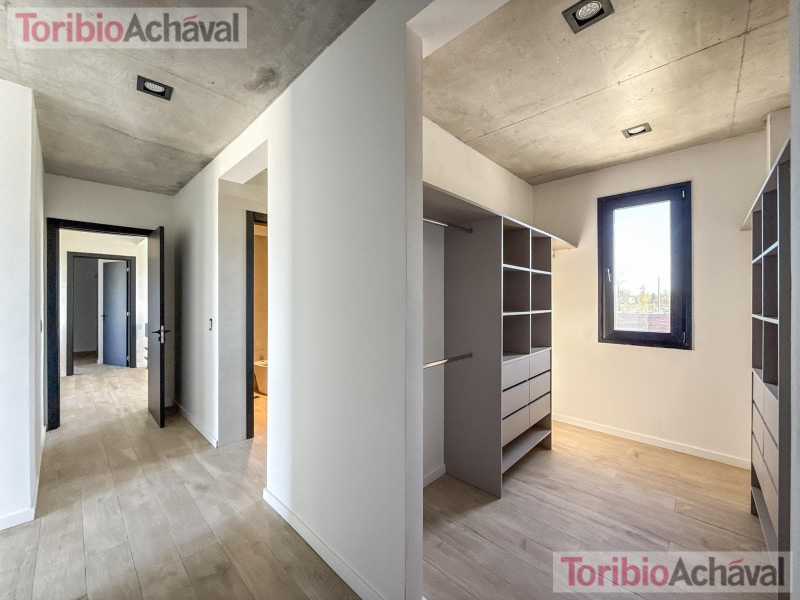 An incredible, brand-new modern-style home in the Amarras neighborhood of Puertos del Lago.