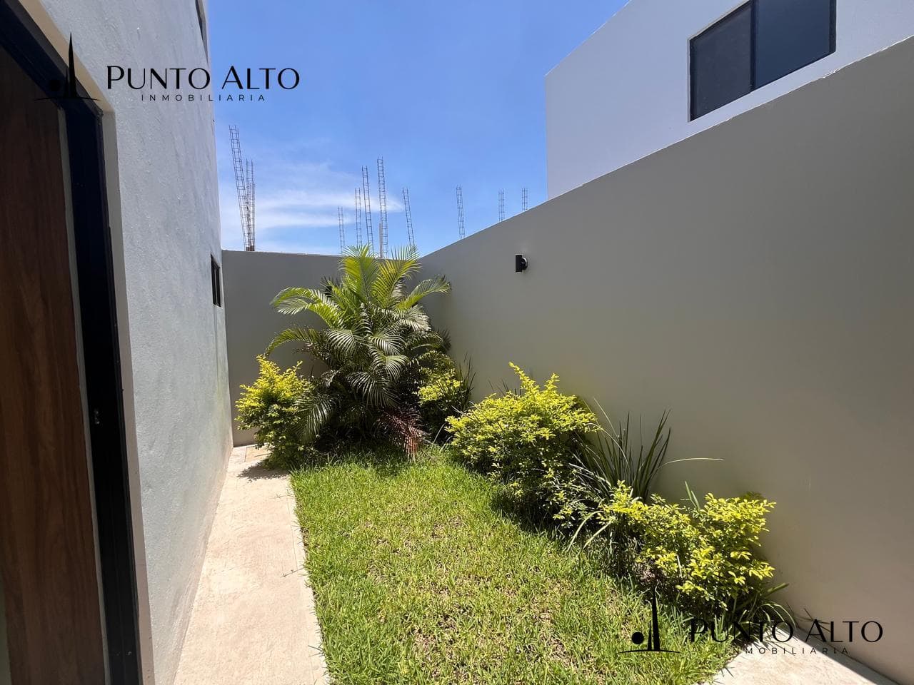 HOUSE FOR SALE IN THE ANDARES MIRAMAR SUBDIVISION
